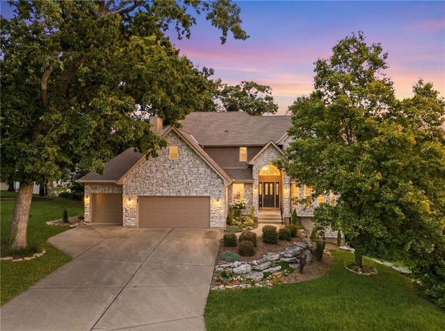 22808 E 28th Street Court, Blue Springs, MO 64015
