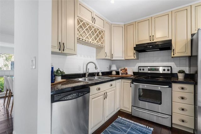 1127 Riverbend Club SE Drive, Atlanta, GA 30339