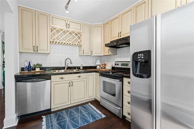 1127 Riverbend Club SE Drive, Atlanta, GA 30339