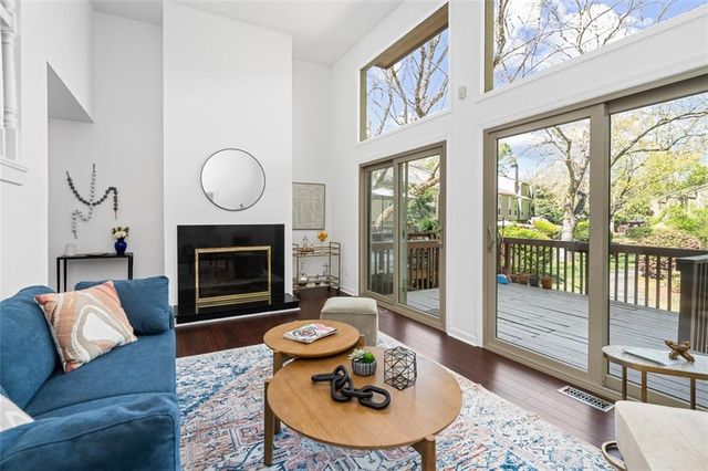 1127 Riverbend Club SE Drive, Atlanta, GA 30339