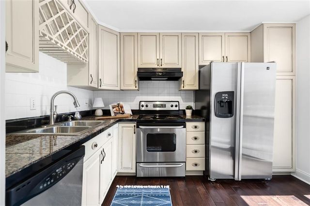 1127 Riverbend Club SE Drive, Atlanta, GA 30339