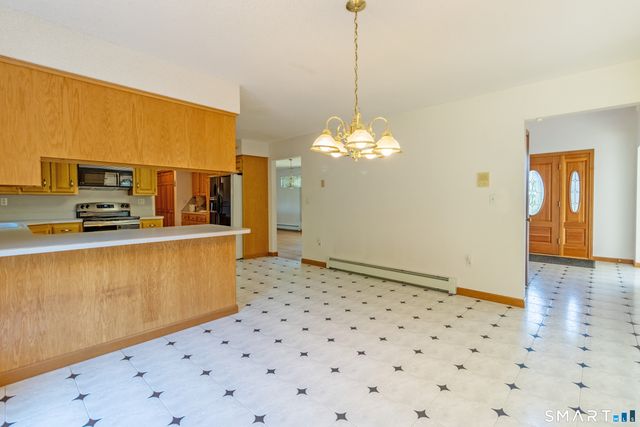 76 Thimble Rock Road, Middletown, CT 06457