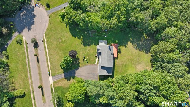 76 Thimble Rock Road, Middletown, CT 06457