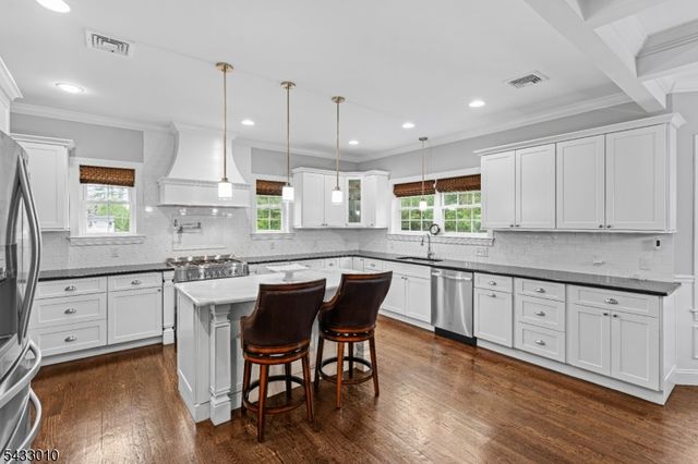 637 Mountain Ave, Berkeley Heights Twp., NJ 07922