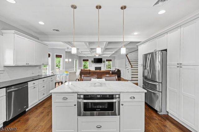 637 Mountain Ave, Berkeley Heights Twp., NJ 07922