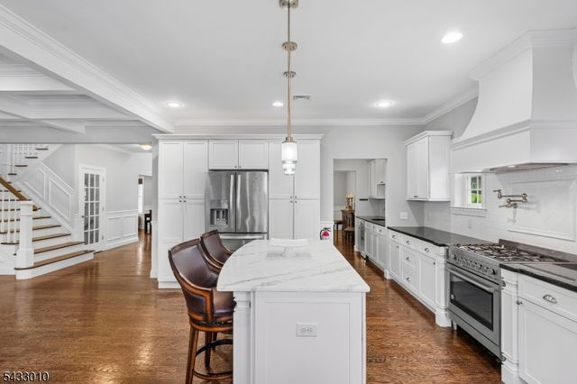 637 Mountain Ave, Berkeley Heights Twp., NJ 07922