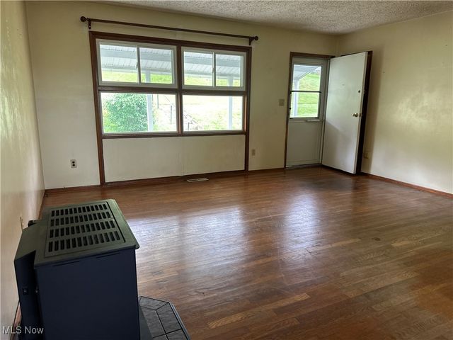 19 Sunset Drive, Martins Ferry, OH 43935