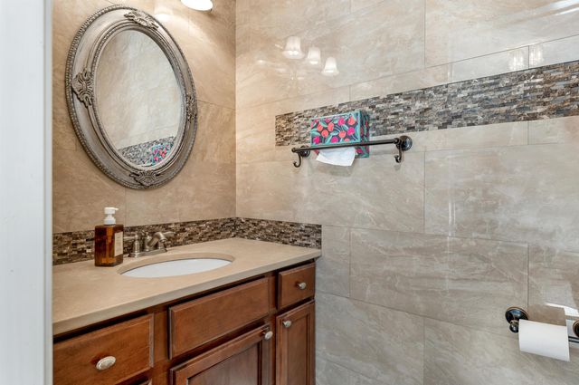 4 Black Bear Court, Lebanon, NH 03766