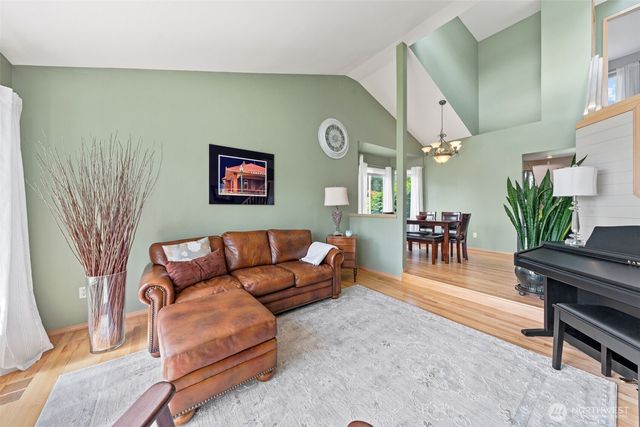 14034 SE 237th Place, Kent, WA 98042