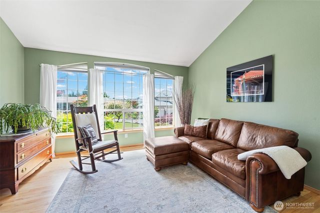 14034 SE 237th Place, Kent, WA 98042