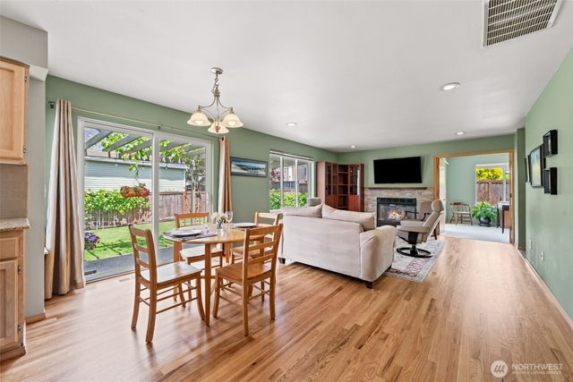 14034 SE 237th Place, Kent, WA 98042