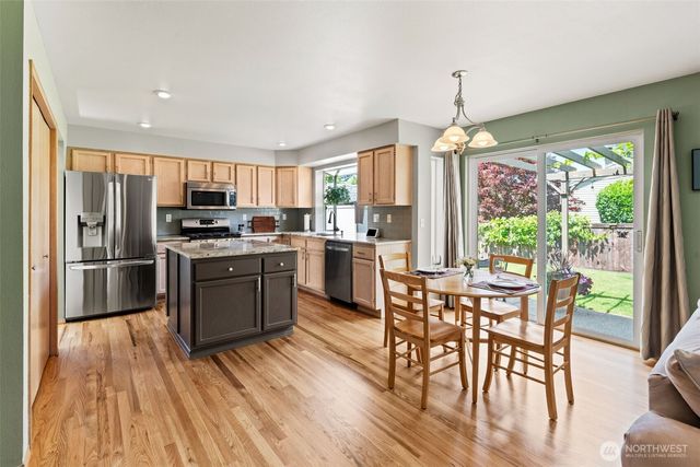 14034 SE 237th Place, Kent, WA 98042