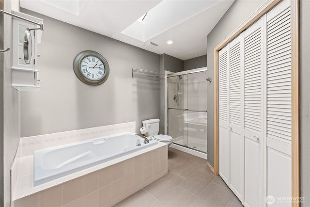 14034 SE 237th Place, Kent, WA 98042