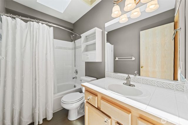 14034 SE 237th Place, Kent, WA 98042