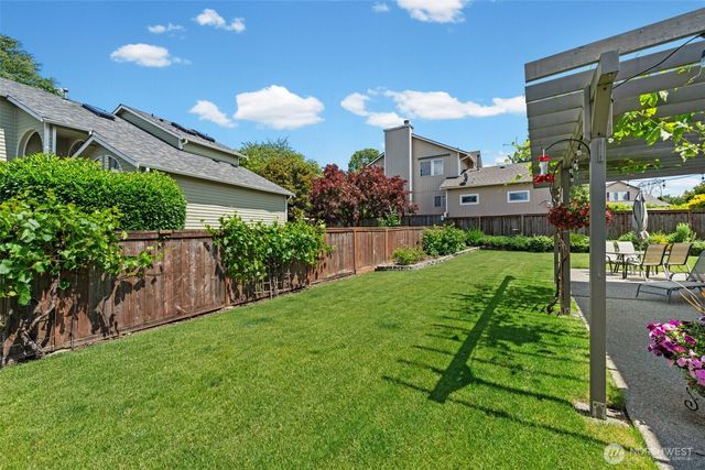14034 SE 237th Place, Kent, WA 98042