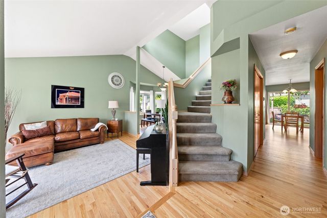 14034 SE 237th Place, Kent, WA 98042
