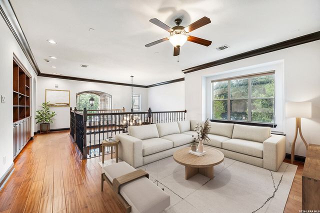 2 SAXBY GLN, San Antonio, TX 78257
