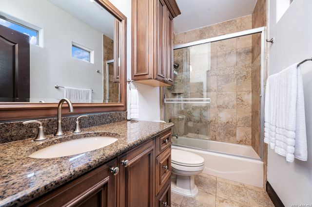 2 SAXBY GLN, San Antonio, TX 78257