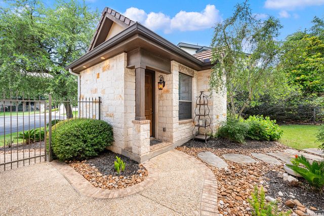2 SAXBY GLN, San Antonio, TX 78257