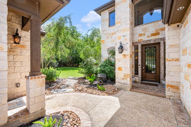 2 SAXBY GLN, San Antonio, TX 78257