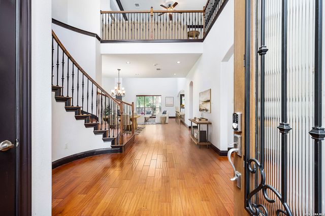 2 SAXBY GLN, San Antonio, TX 78257