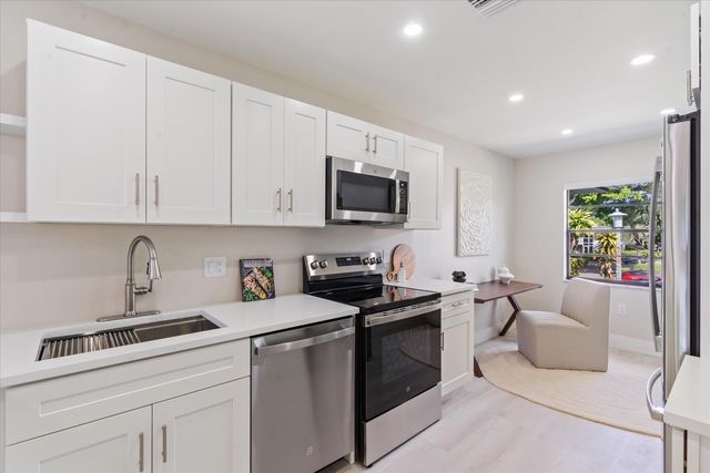 14 Southport Lane D, Boynton Beach, FL 33436