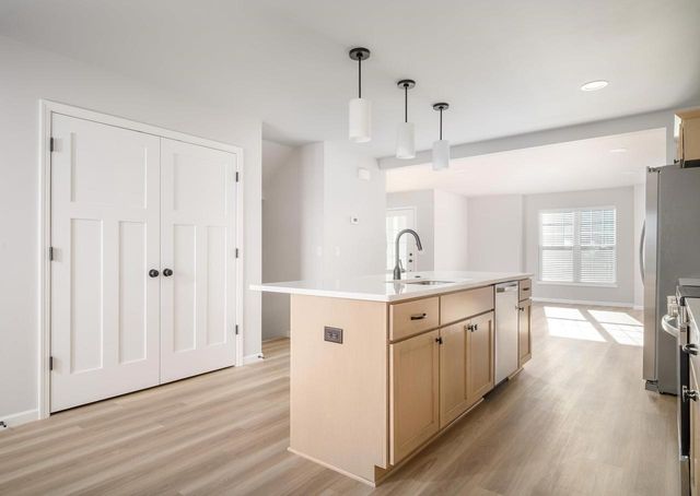 10122 Mosaic Way, Middleton, WI 53593