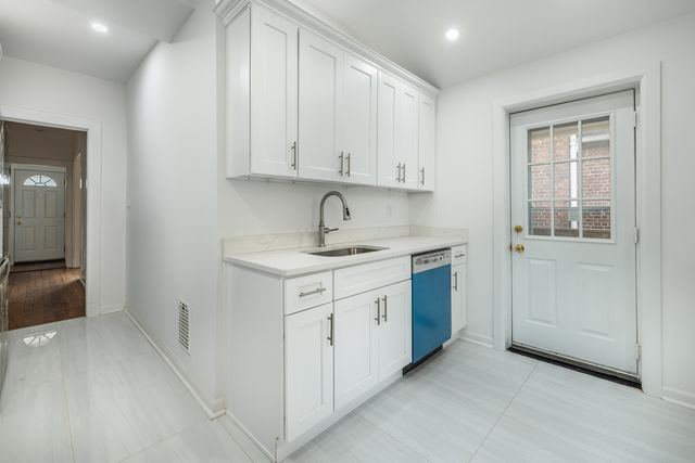 400 East Avenue, Bridgeport, CT 06610