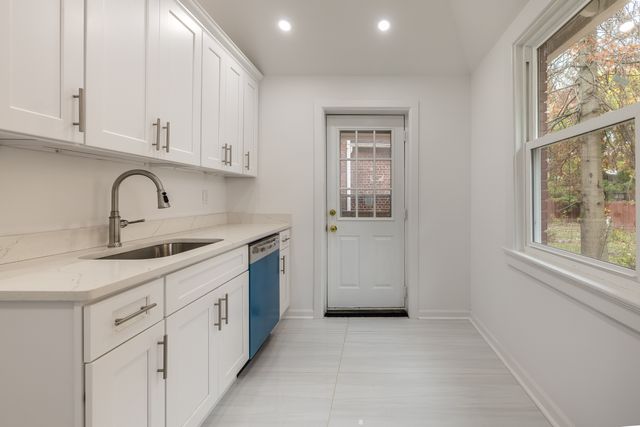 400 East Avenue, Bridgeport, CT 06610