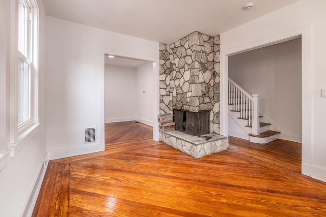 400 East Avenue, Bridgeport, CT 06610