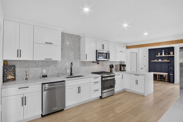 4064 High Summit Drive, Dallas, TX 75244