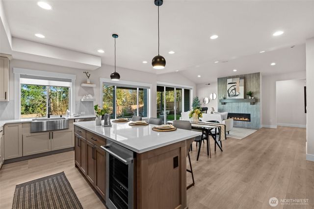 7537 Sandin Lane, Gig Harbor, WA 98335