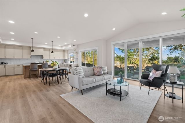 7537 Sandin Lane, Gig Harbor, WA 98335