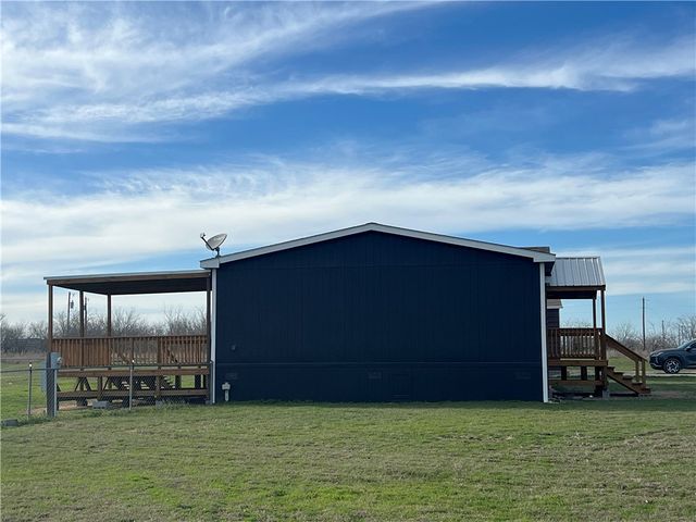 161 Meadowview Lane, Hubbard, TX 76648