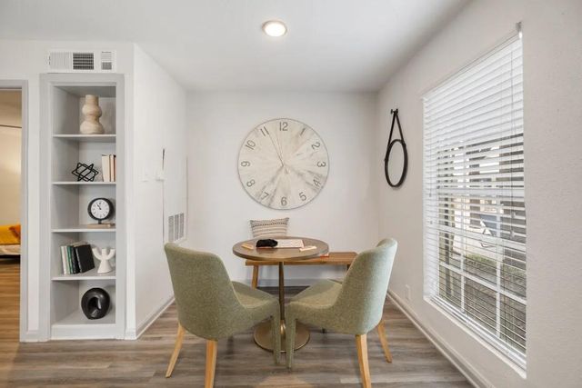 2800 S Ashford Road 611, Houston, TX 77082