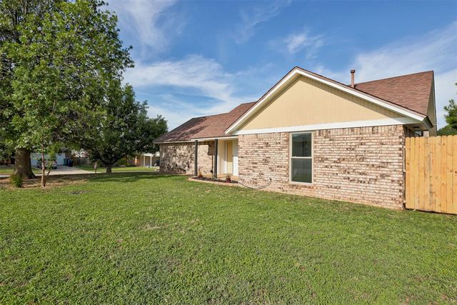 12401 SW 6th Street, Yukon, OK 73099