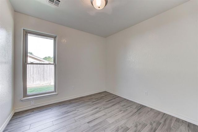 12401 SW 6th Street, Yukon, OK 73099