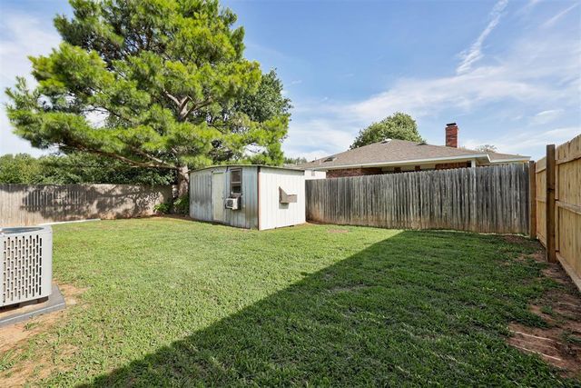 12401 SW 6th Street, Yukon, OK 73099