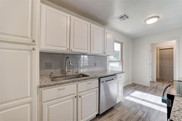 12401 SW 6th Street, Yukon, OK 73099