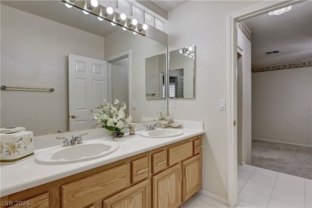 9145 November Breeze Street, Las Vegas, NV 89123