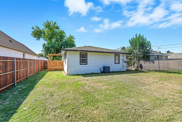 1830 San Antonio Street, Grand Prairie, TX 75051