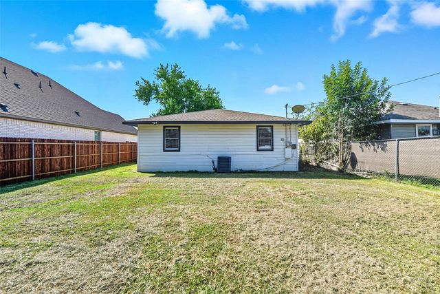 1830 San Antonio Street, Grand Prairie, TX 75051