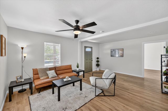 1830 San Antonio Street, Grand Prairie, TX 75051