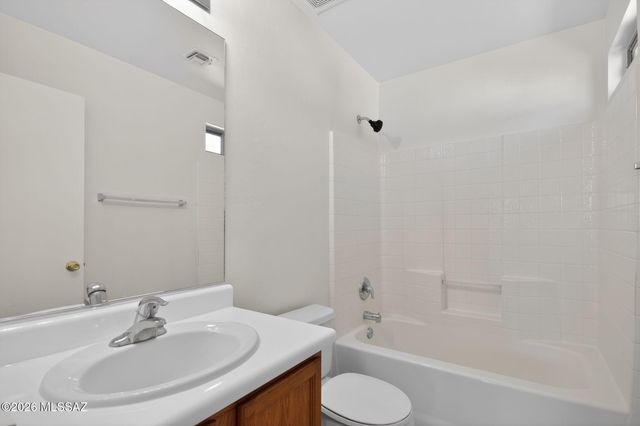 684 W Echo Mesa Drive, Green Valley, AZ 85614
