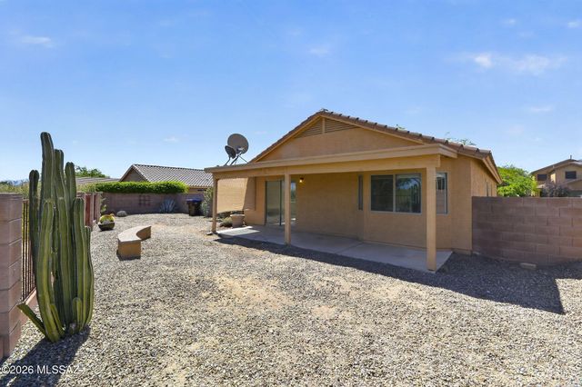 684 W Echo Mesa Drive, Green Valley, AZ 85614