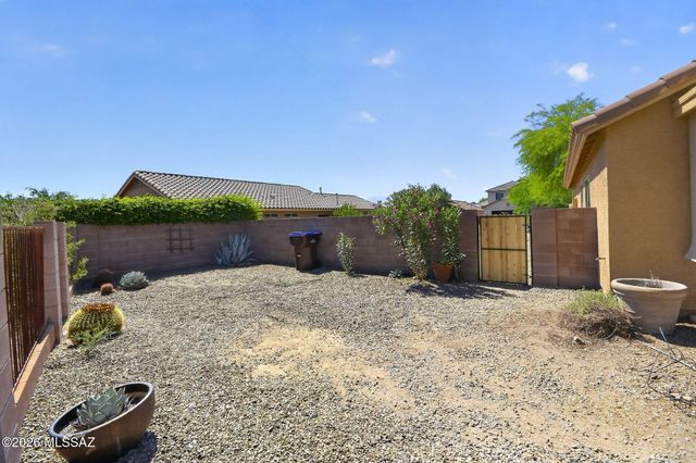 684 W Echo Mesa Drive, Green Valley, AZ 85614