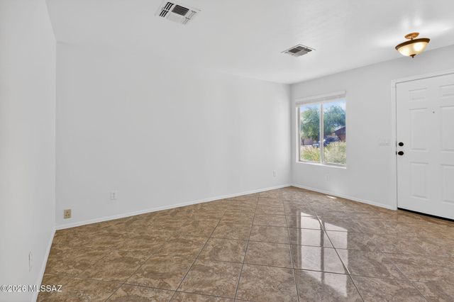 684 W Echo Mesa Drive, Green Valley, AZ 85614