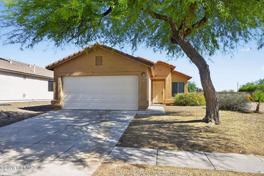 684 W Echo Mesa Drive, Green Valley, AZ 85614