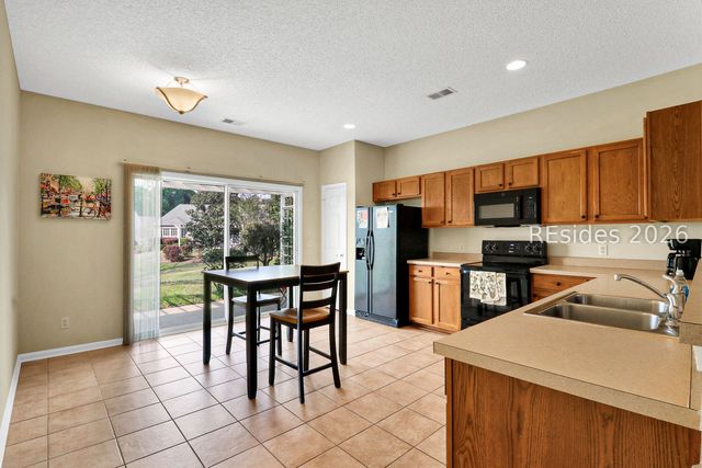 10 Pomegranate Ln, Bluffton, SC 29909