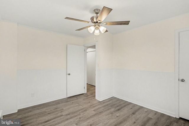 1030 E CANAL RD, Dover, PA 17315